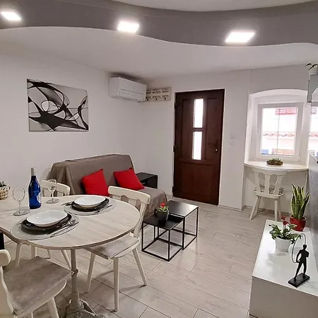 Iva Apartamento *